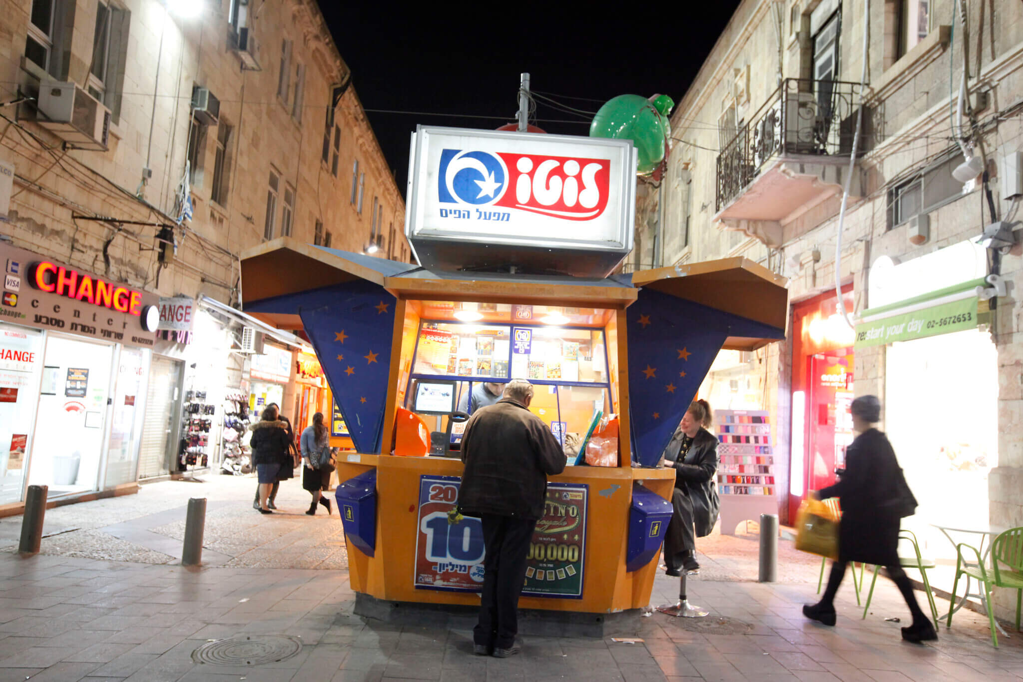 Israelisk man vinner $25 miljoner för första gången han spelar på lotteriet